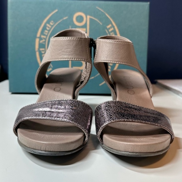 Bueno Beige Wedge Leather Sandals Size 36 (6) - Picture 3 of 12